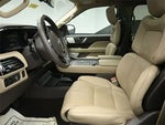 2022 Navigator Thumbnail 8