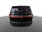 2019 Navigator Thumbnail 4