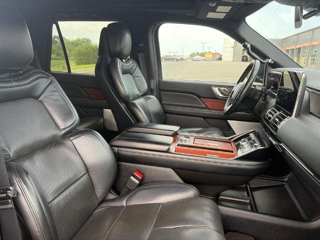 2020 Lincoln Navigator - $33,500