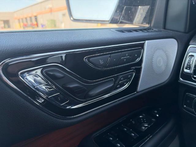 2020 Lincoln Navigator - $33,500