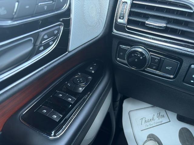 2020 Lincoln Navigator - $33,500