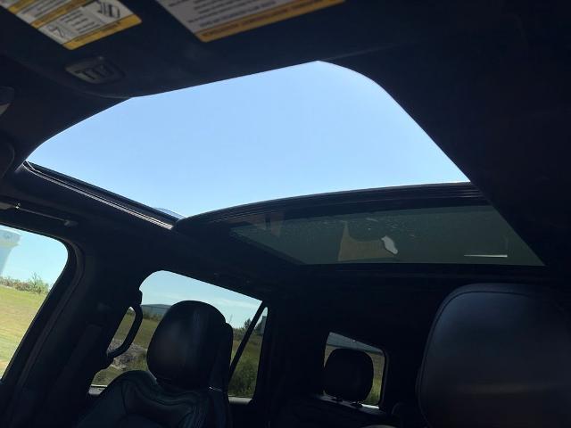2020 Lincoln Navigator - $33,500