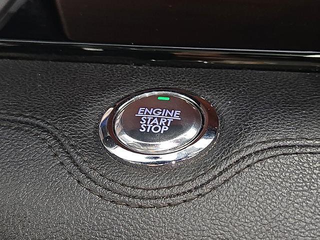 2021 Lincoln Navigator - $47,999