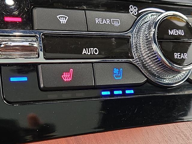 2021 Lincoln Navigator - $47,999