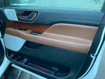 2022 Navigator Thumbnail 15