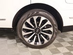 2022 Navigator Thumbnail 20