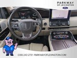 2019 Navigator Thumbnail 30