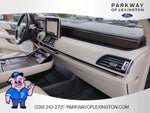 2019 Navigator Thumbnail 37
