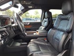 2019 Navigator Thumbnail 17