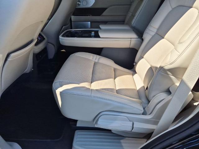 2019 Lincoln Navigator - $25,851
