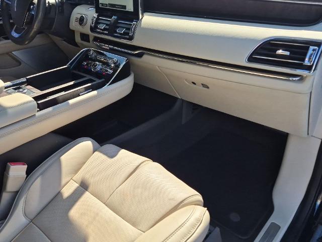 2019 Lincoln Navigator - $25,851