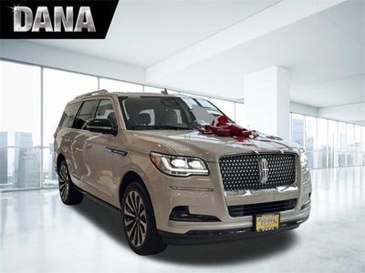 Photo of a 2022 Lincoln Navigator 4X4 Reserve 4DR SUV for sale
