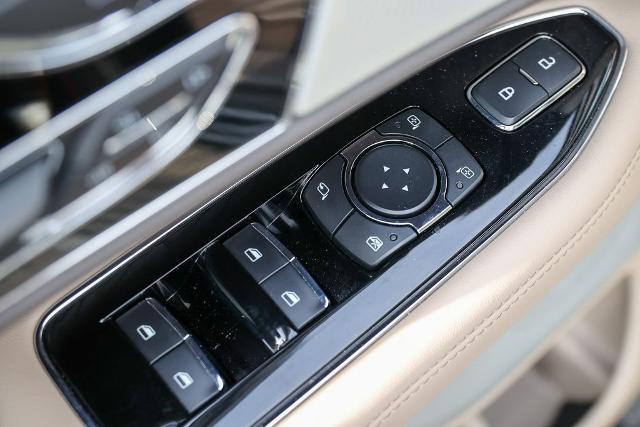 2022 Lincoln Navigator - $57,403