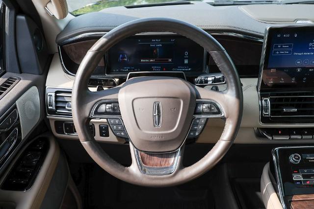 2022 Lincoln Navigator - $57,403