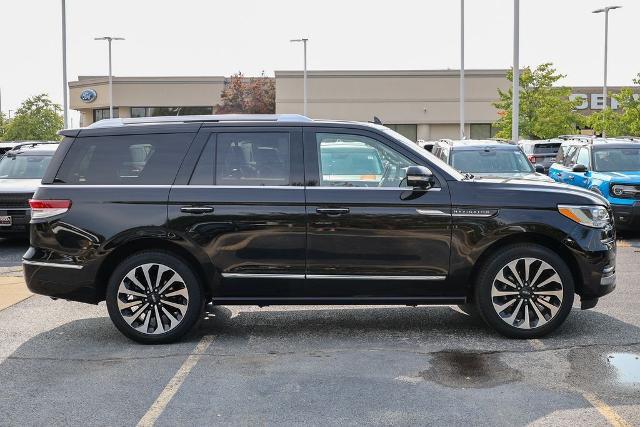 2022 Lincoln Navigator - $57,403