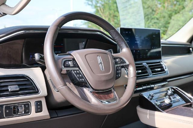 2022 Lincoln Navigator - $57,403