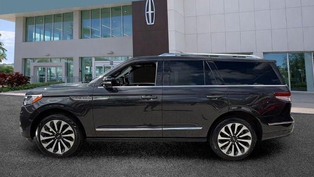 2022 Lincoln Navigator Reserve