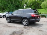 2019 Navigator Thumbnail 7
