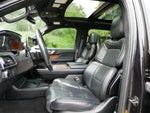 2019 Navigator Thumbnail 10