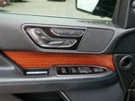 2019 Navigator Thumbnail 17