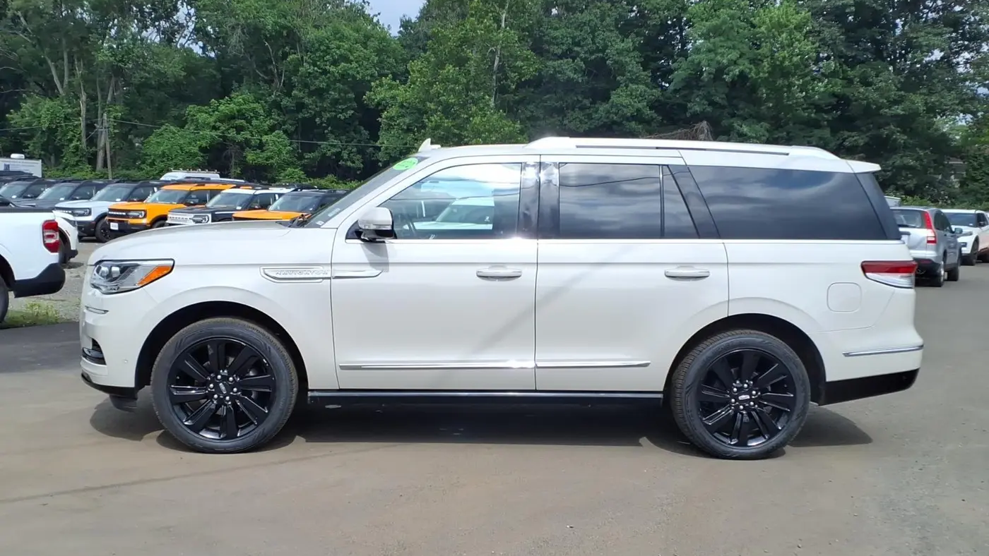 2022 Lincoln Navigator Reserve