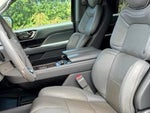 2018 Navigator Thumbnail 9