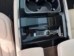 2019 Navigator Thumbnail 24