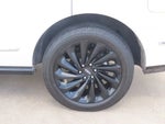 2020 Navigator Thumbnail 16
