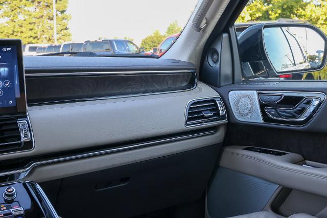 2022 Lincoln Navigator - $43,103