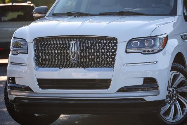 2022 Lincoln Navigator - $43,103
