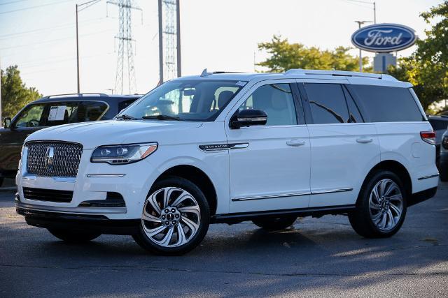 2022 Lincoln Navigator - $43,103