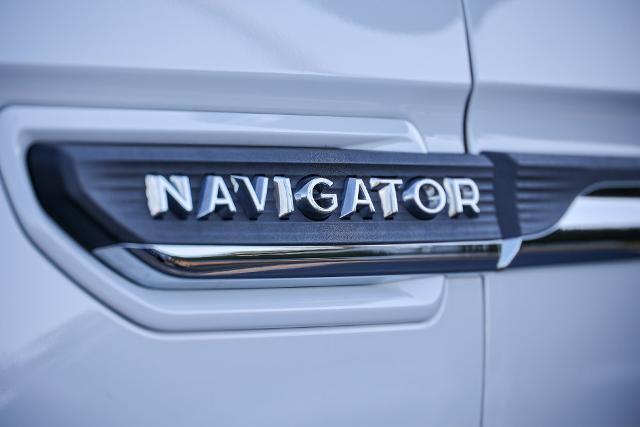 2022 Lincoln Navigator - $43,103