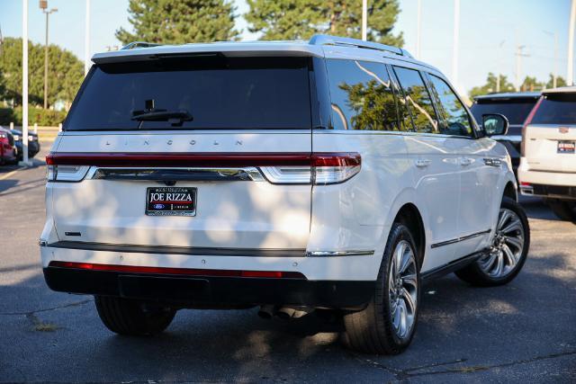 2022 Lincoln Navigator - $43,103