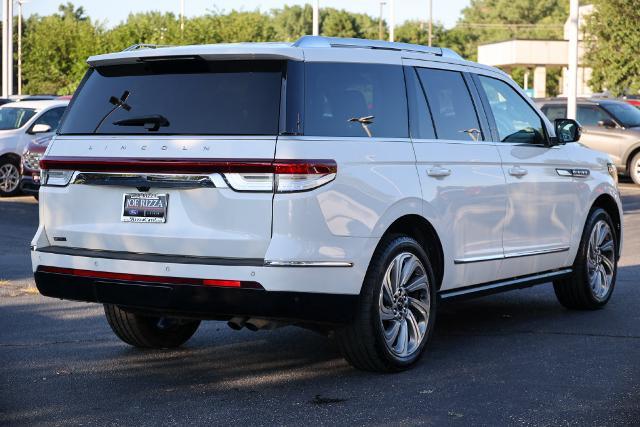 2022 Lincoln Navigator - $43,103