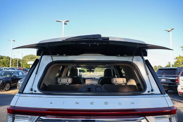 2022 Lincoln Navigator - $43,103