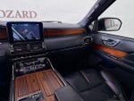 2019 Navigator Thumbnail 28