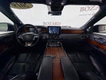 2019 Navigator Thumbnail 30