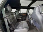 2019 Navigator Thumbnail 34