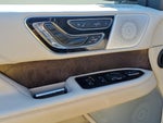 2019 Navigator Thumbnail 5