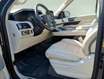 2019 Navigator Thumbnail 16