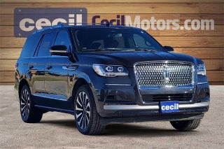 2022 Lincoln Navigator with Starlight Gray Premium Coloran Exterior