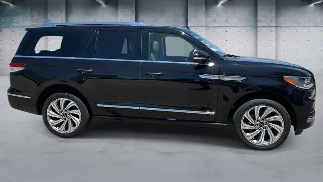 2022 Lincoln Navigator Reserve