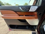 2018 Navigator Thumbnail 10