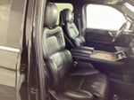 2019 Navigator Thumbnail 8