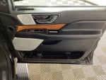 2019 Navigator Thumbnail 9