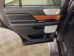 2019 Navigator Thumbnail 15