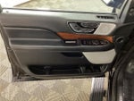 2019 Navigator Thumbnail 17