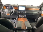2019 Navigator Thumbnail 18