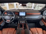 2020 Navigator Thumbnail 7