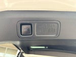 2020 Navigator Thumbnail 29